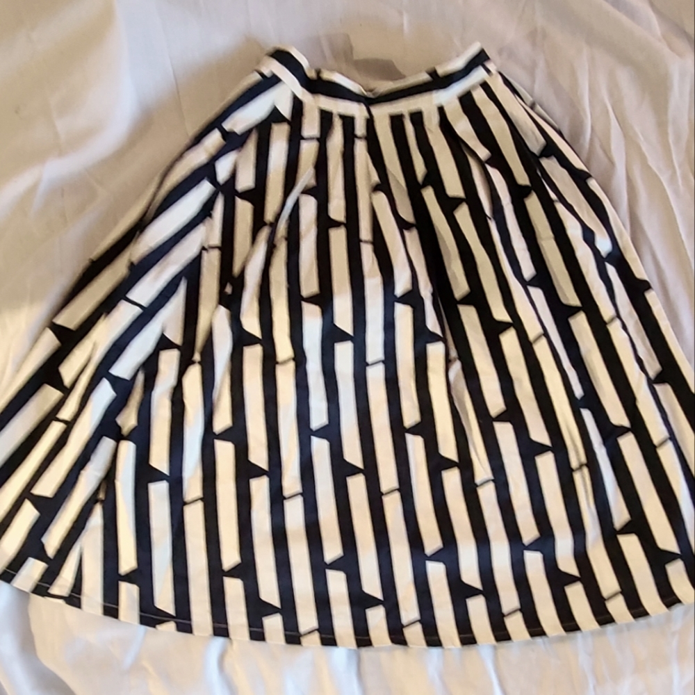 Miss Patina lined blue/white knee-length skirt